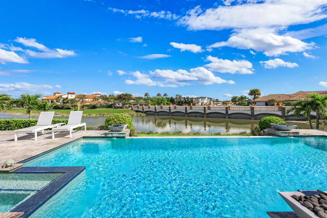 16415 Seneca Way, Naples, FL 34110