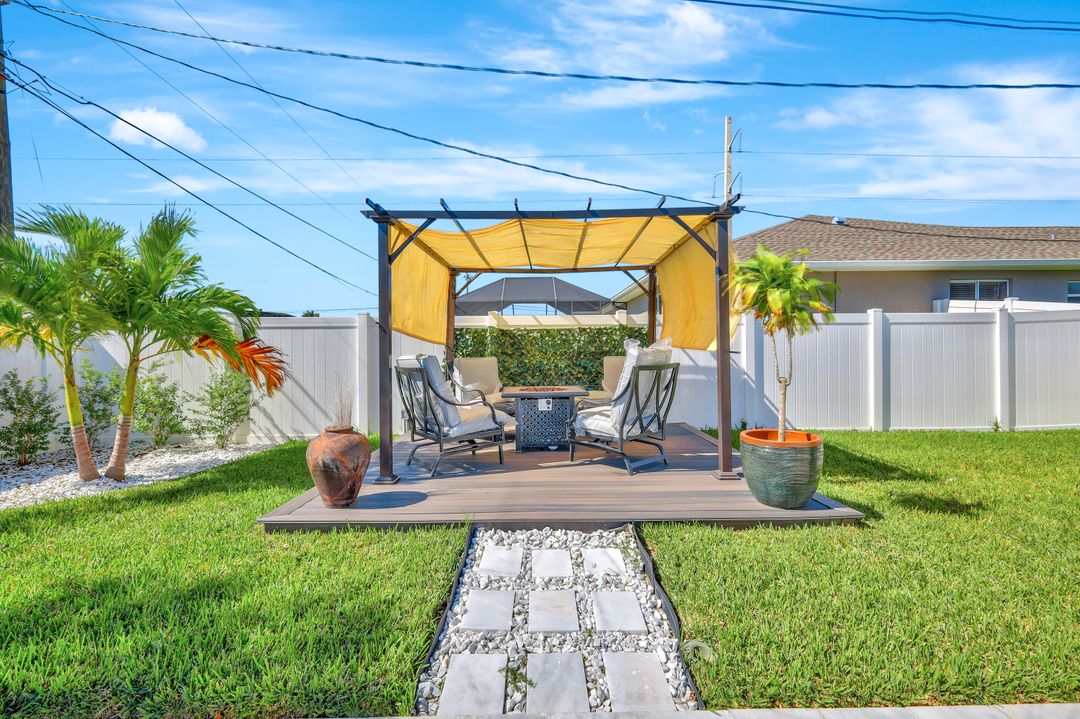 1918 SW 30th St, Cape Coral, FL 33914