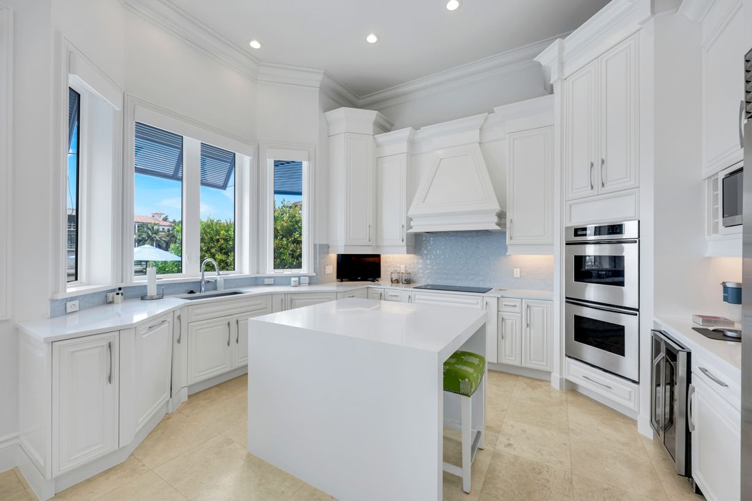 434 Conners Ave, Naples, FL 34108