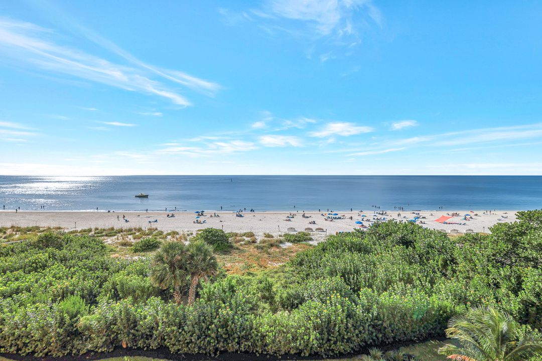 930 Cape Marco Dr #506, Marco Island, FL 34145