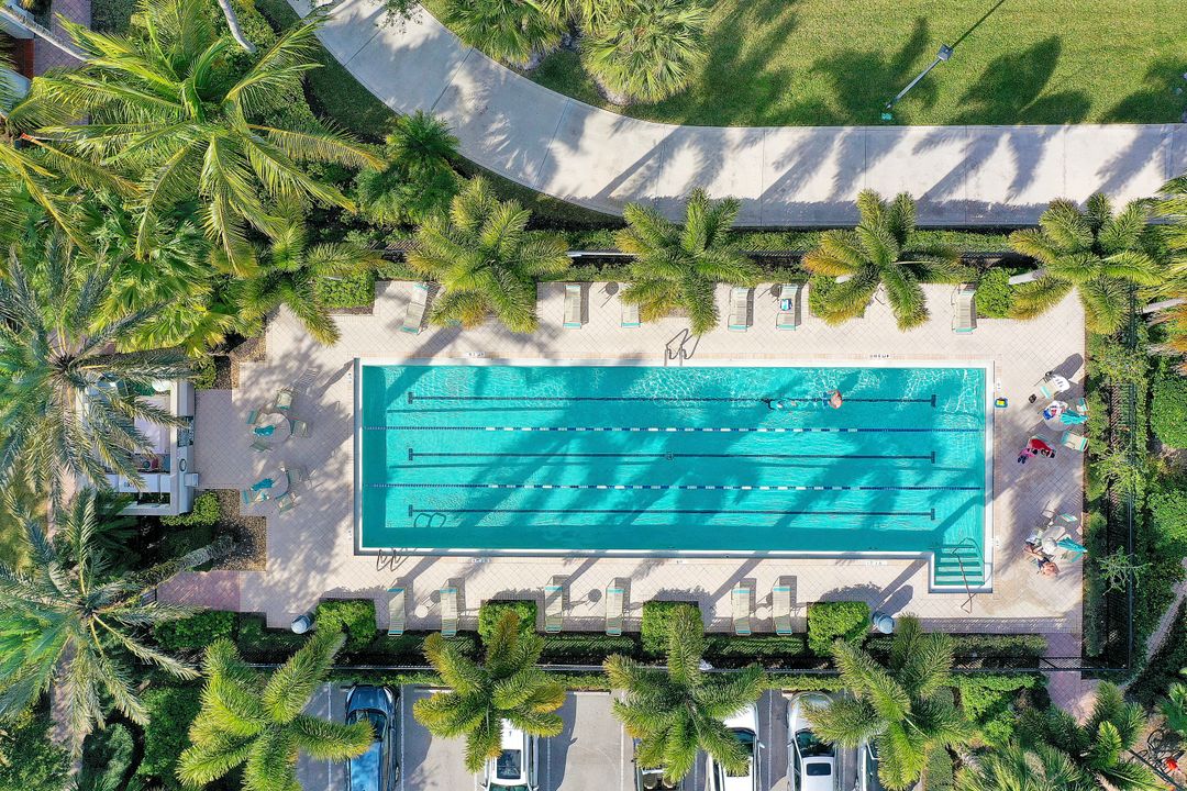 3112 Dominica Way, Naples, FL 34119