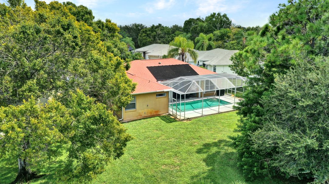 707 Teton Ct, Naples, FL 34104