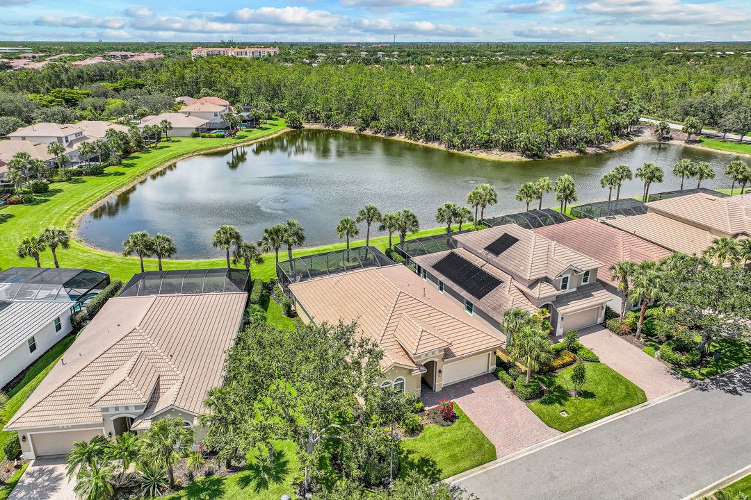 9084 Falling Leaf Dr, Bonita Springs, FL 34135