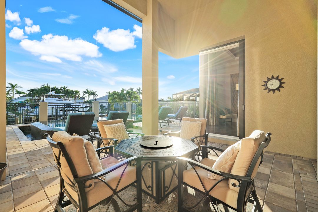 2304 El Dorado Pkwy W, Cape Coral, FL 33914