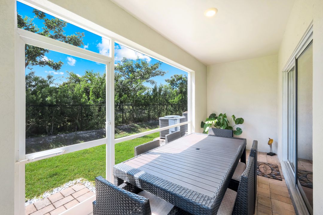 15171 Wildflower Cir, Naples, FL 34119