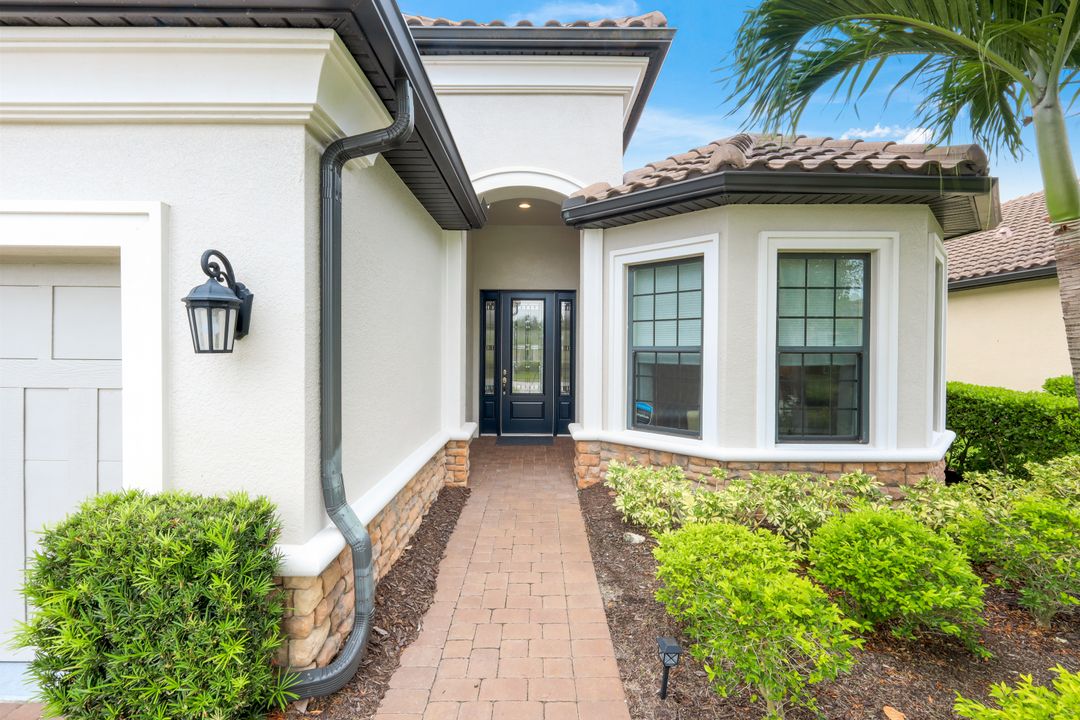 19711 Estero Pointe Ln, Fort Myers, FL 33908