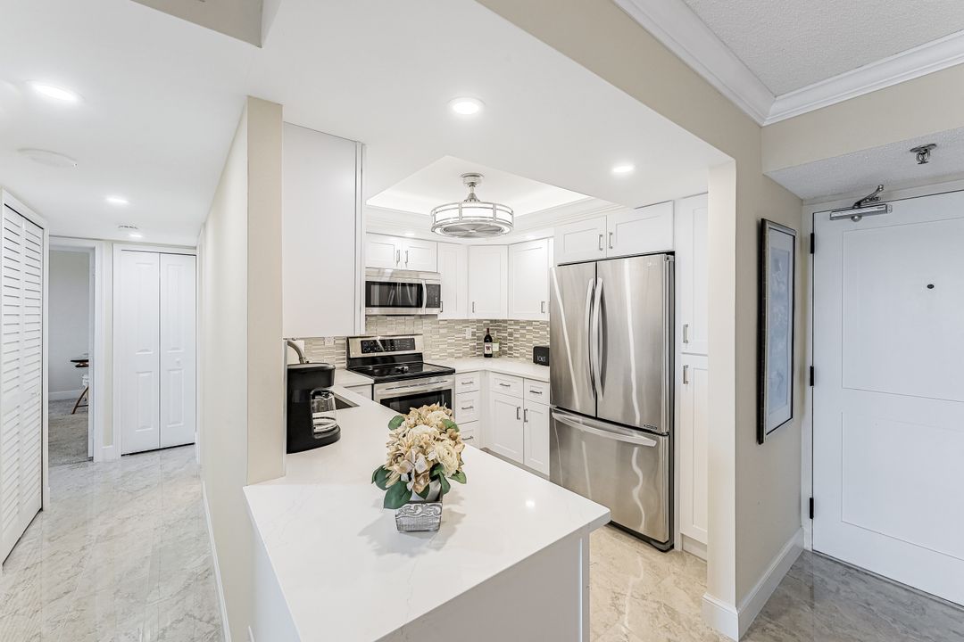 260 Seaview Ct #1207, Marco Island, FL 34145