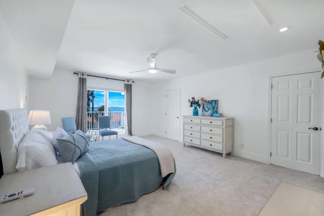 513 Lighthouse Way, Sanibel, FL 33957