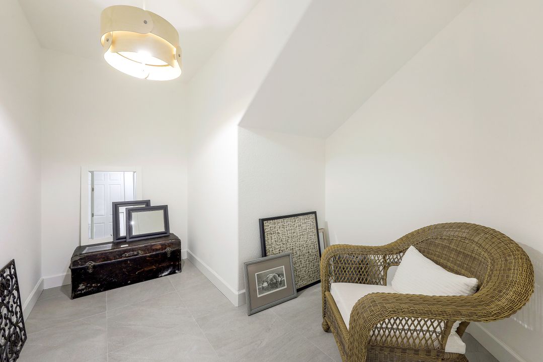 8637 Champions Point #901, Naples, FL 34113