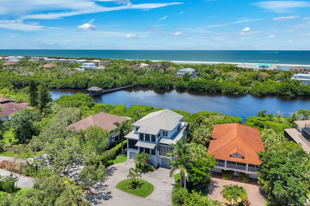 834 Hideaway Cir W, Marco Island, FL 34145