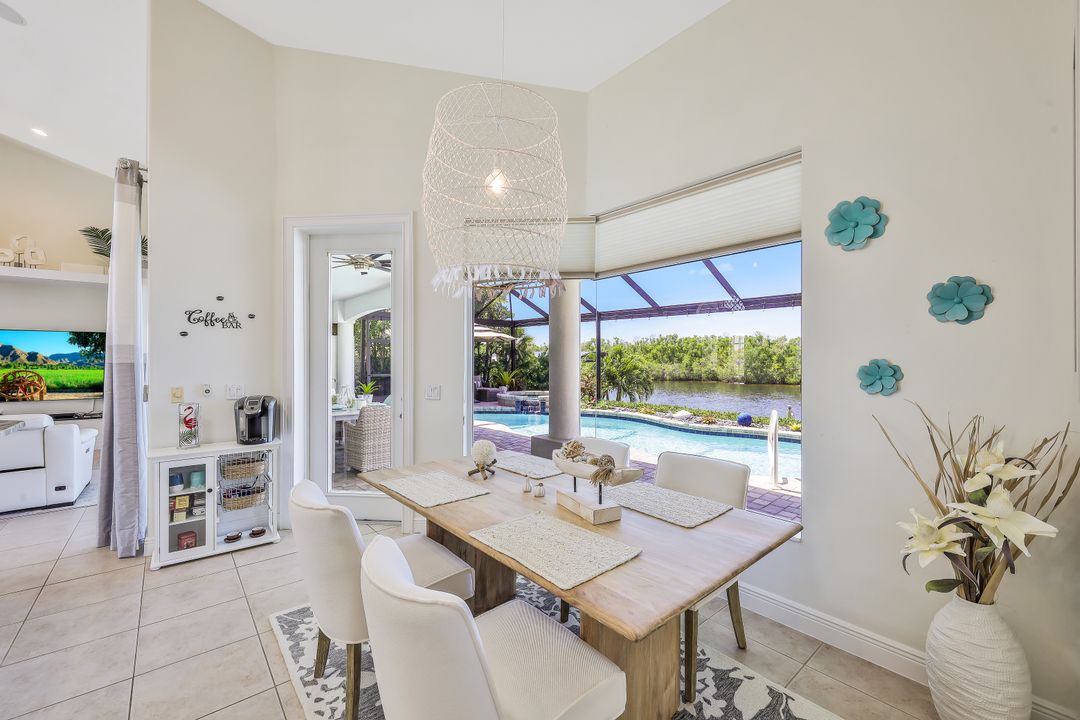 3724 Surfside Blvd, Cape Coral, FL 33914