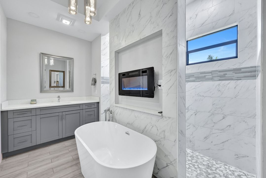 2701 NW 46th Ave, Cape Coral, FL 33993