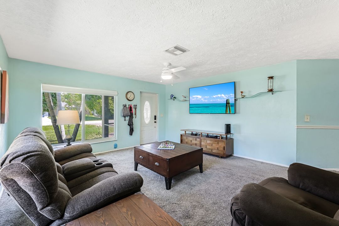 764 104th Ave N, Naples, FL 34108