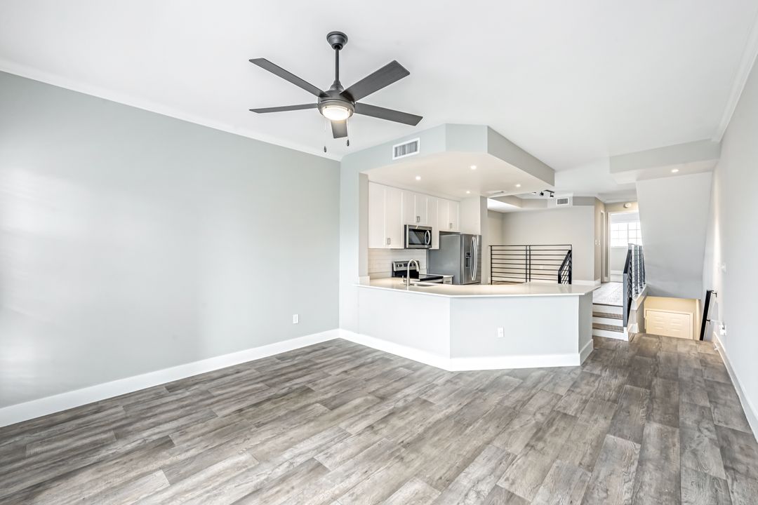 19680 E Country Club Dr, Miami, FL 33180