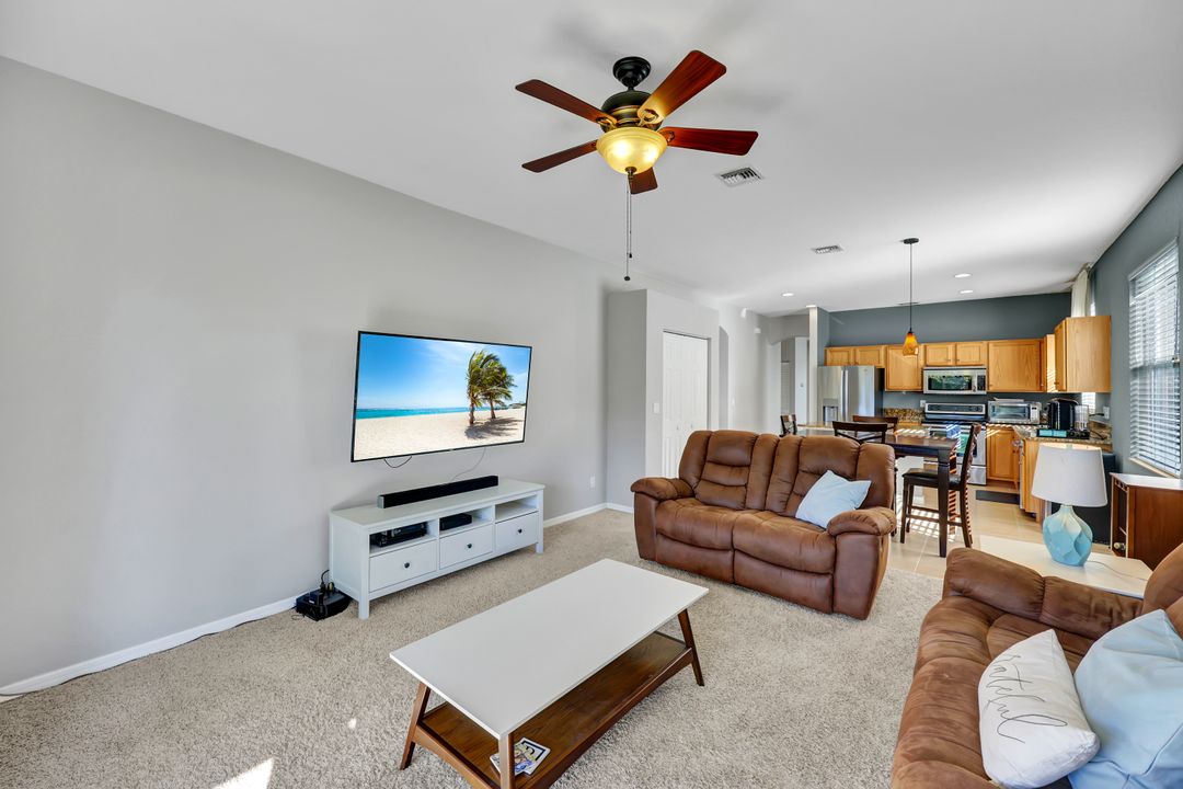 9262 Chestnut Tree Loop, Fort Myers, FL 33967