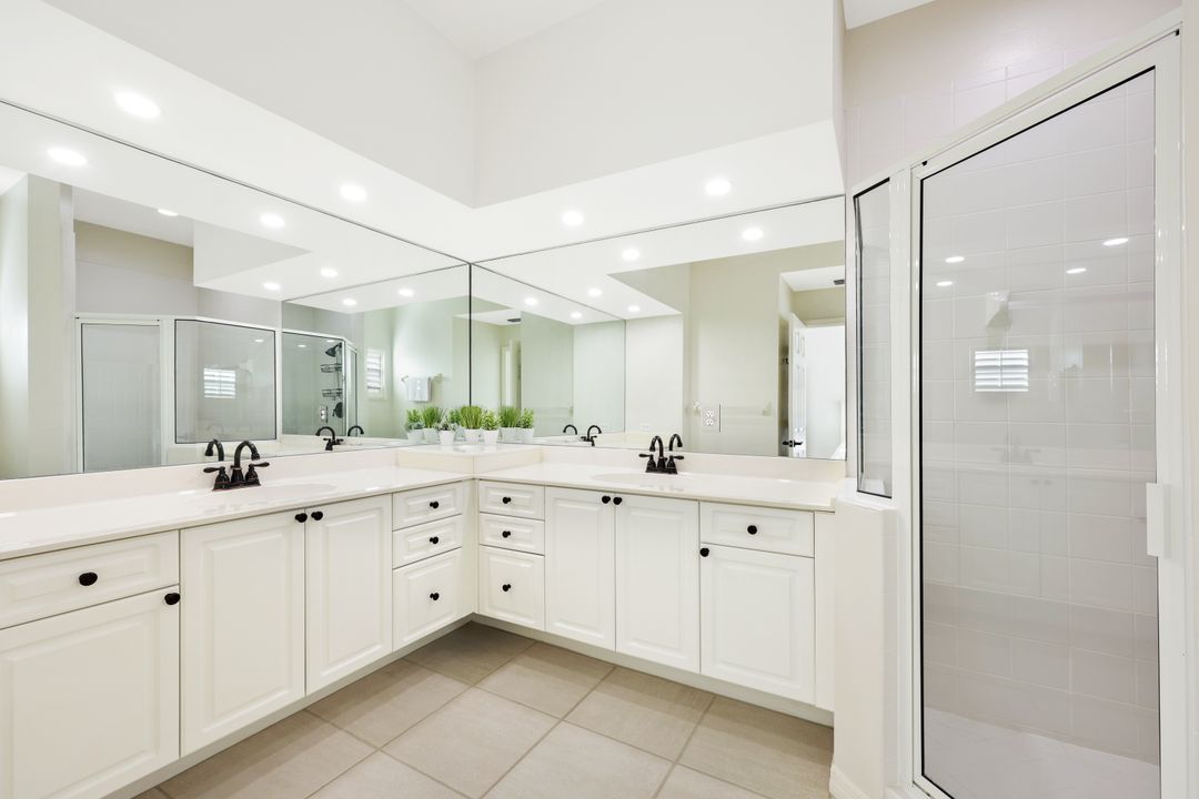 26260 Devonshire Ct #201, Bonita Springs, FL 34134