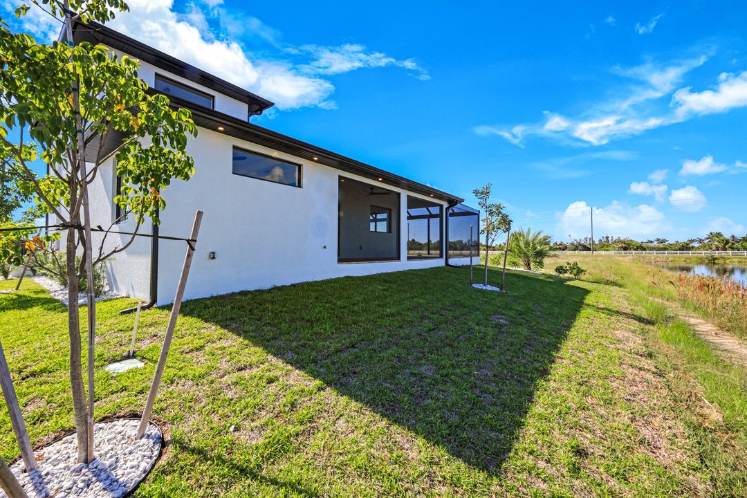 7 Sunflower Dr, Placida, FL 33946