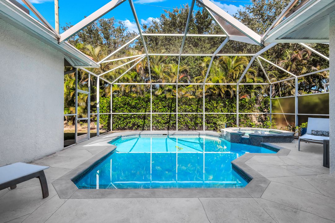 10831 Fieldfair Dr, Naples, FL 34119