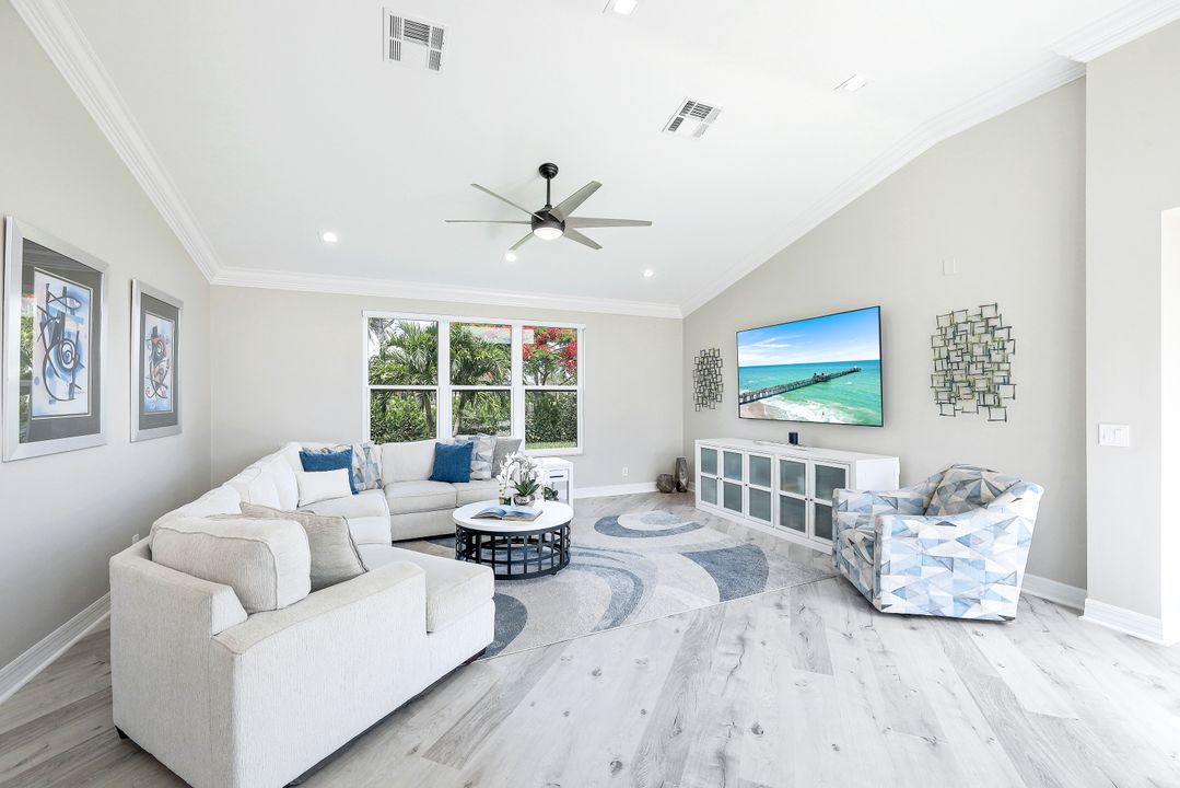 2179 Canary Island Cove, Naples, FL 34119