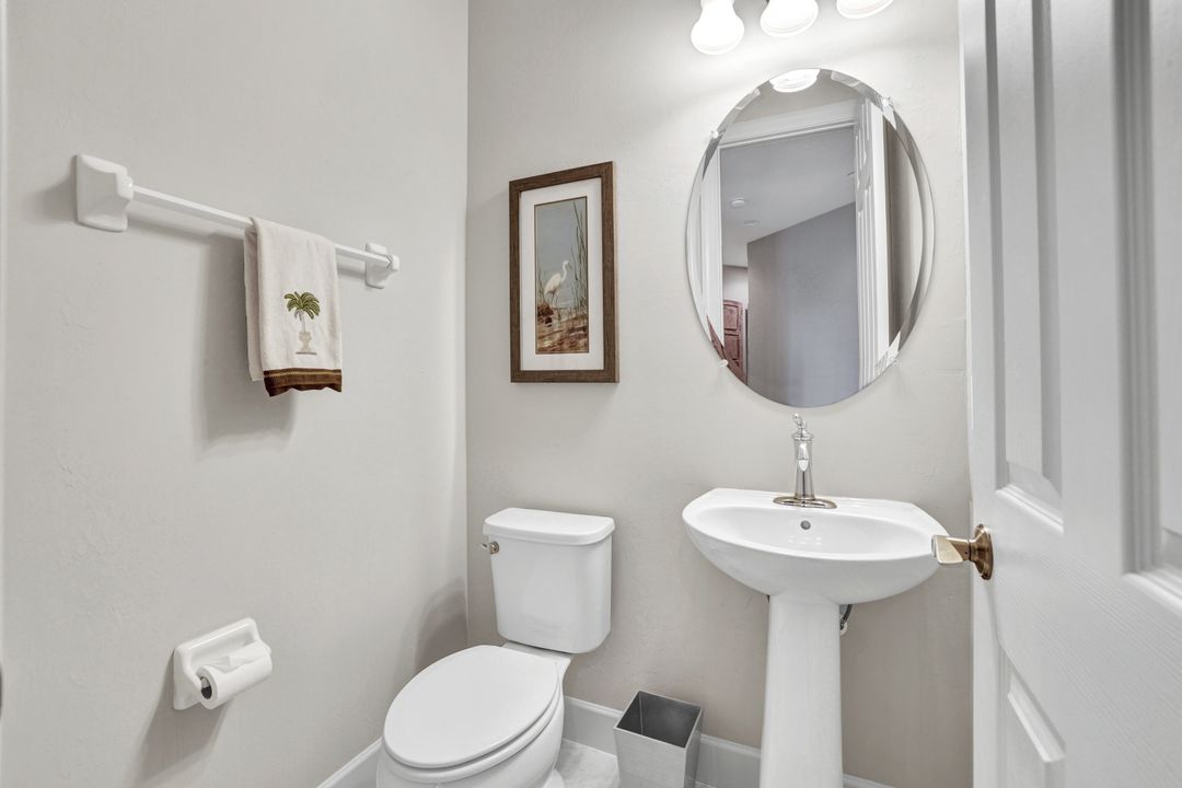 8839 Nautical Landing Cir #202, Naples, FL 34120
