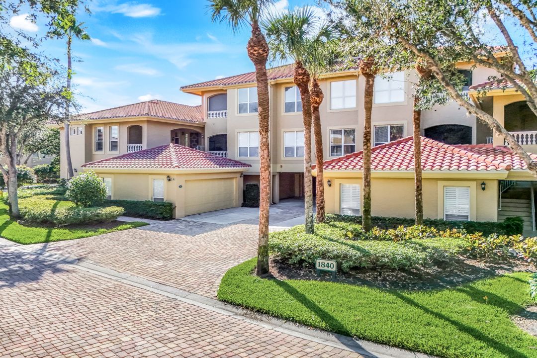 1840 Les Chateaux Blvd #4201, Naples, FL 34109