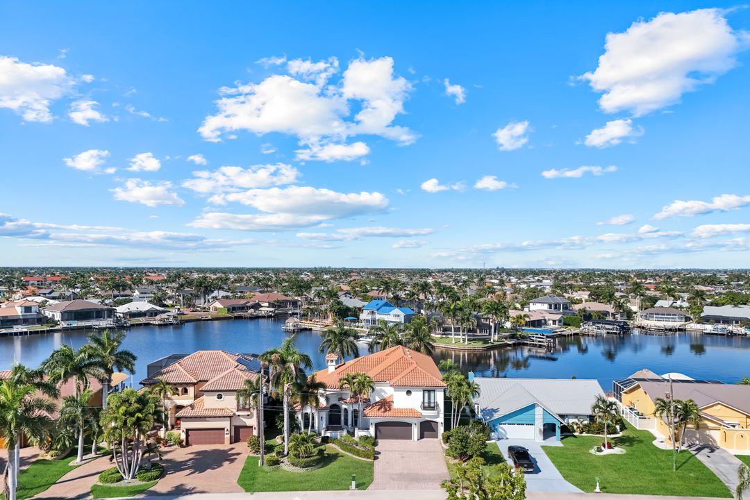 5743 SW 9th Ct, Cape Coral, FL 33914