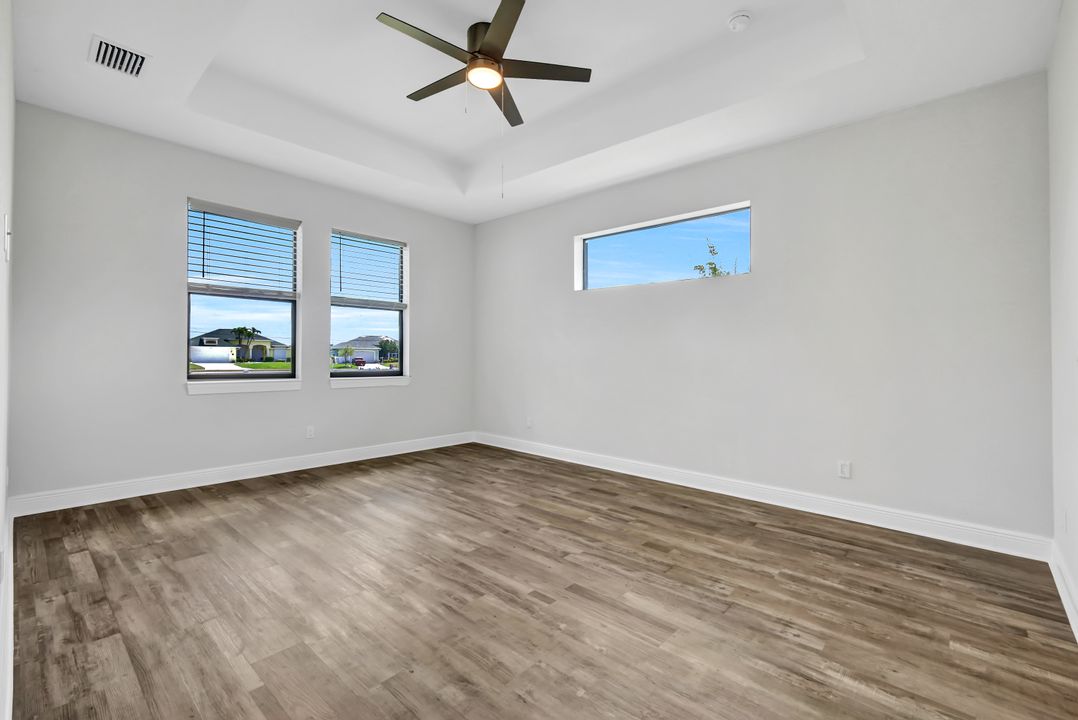 3527 SW 4th Ln, Cape Coral, FL 33991