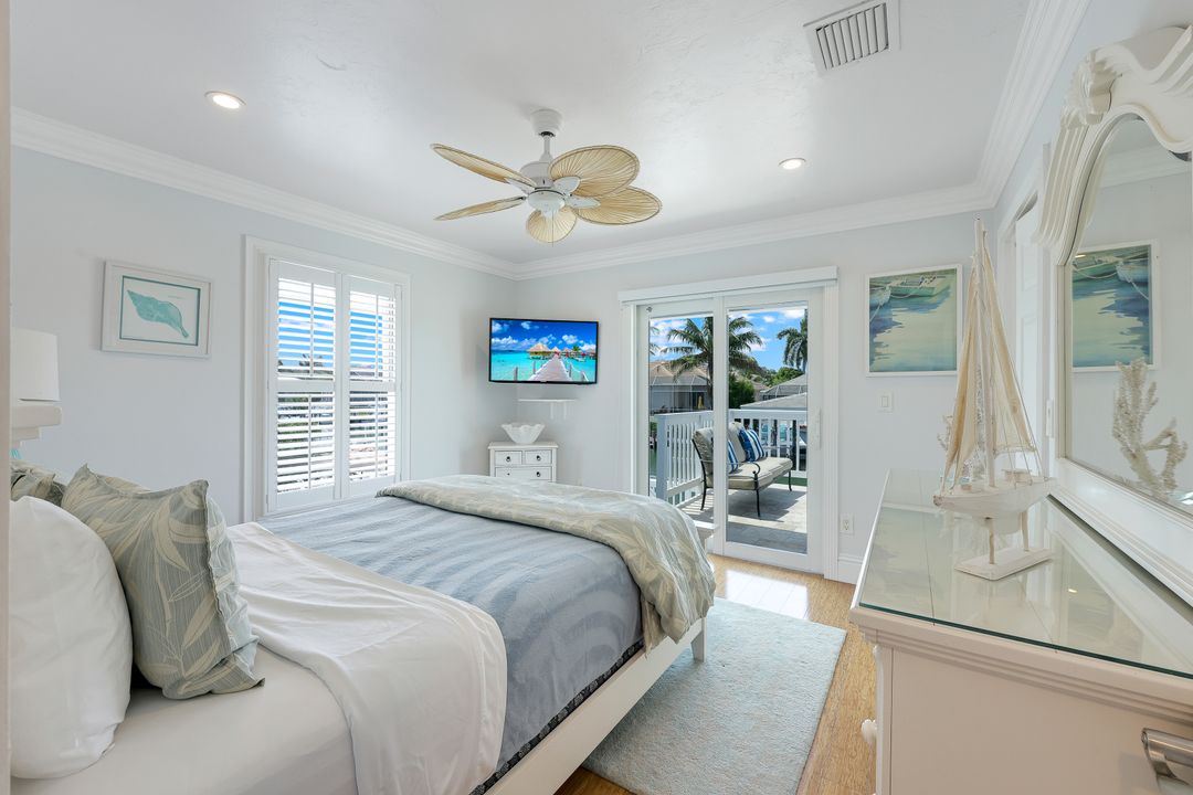544 Seagrape Dr, Marco Island, FL 34145