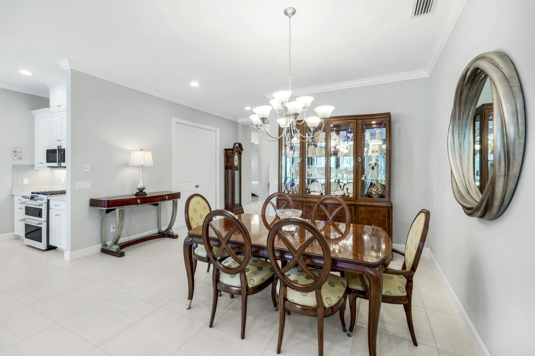 8396 Promoso Ct, Naples, FL 34114