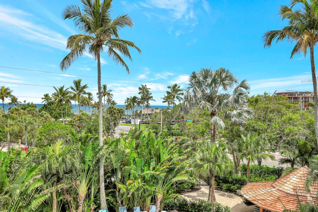 1300 Gulf Shore Blvd N #410, Naples, FL 34102