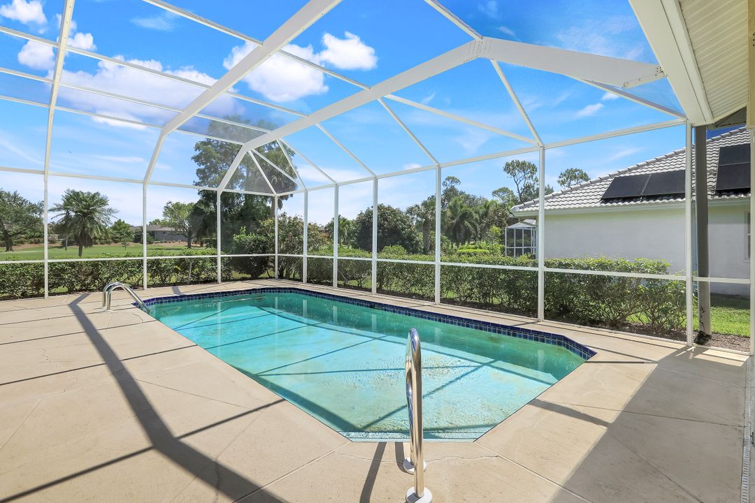 190 Palmetto Dunes Cir, Naples, FL 34113