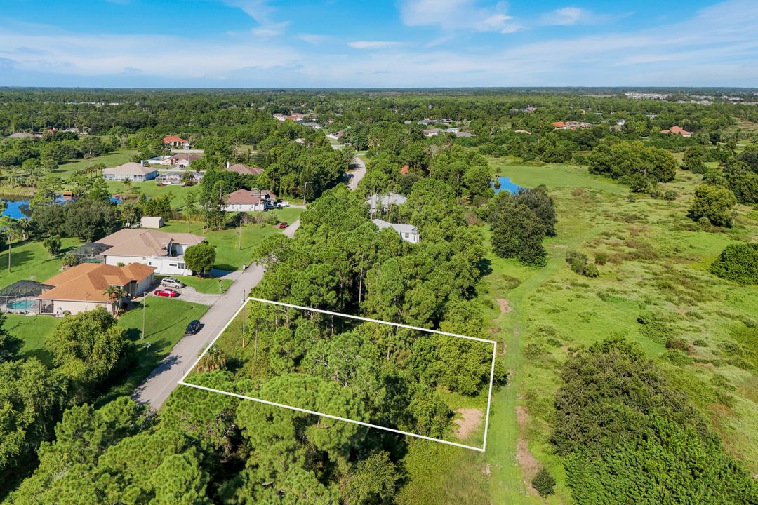 647 Parkdale Blvd, Lehigh Acres, FL 33974
