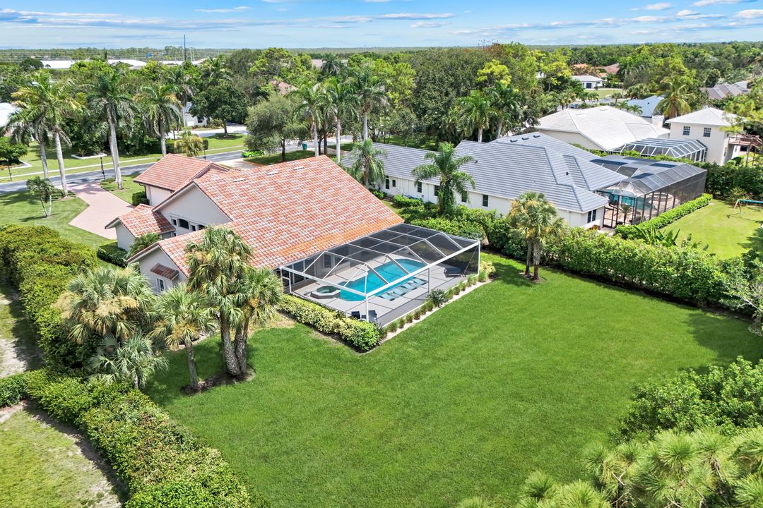 9245 The Ln, Naples, FL 34109