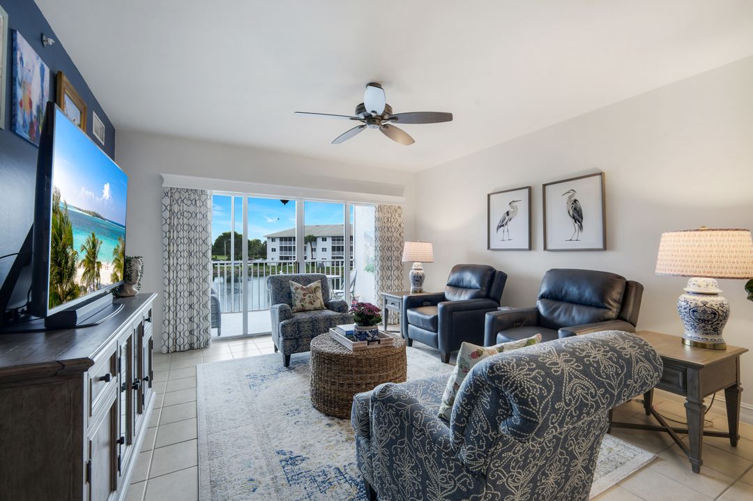 7822 Great Heron Way #201, Naples, FL 34104
