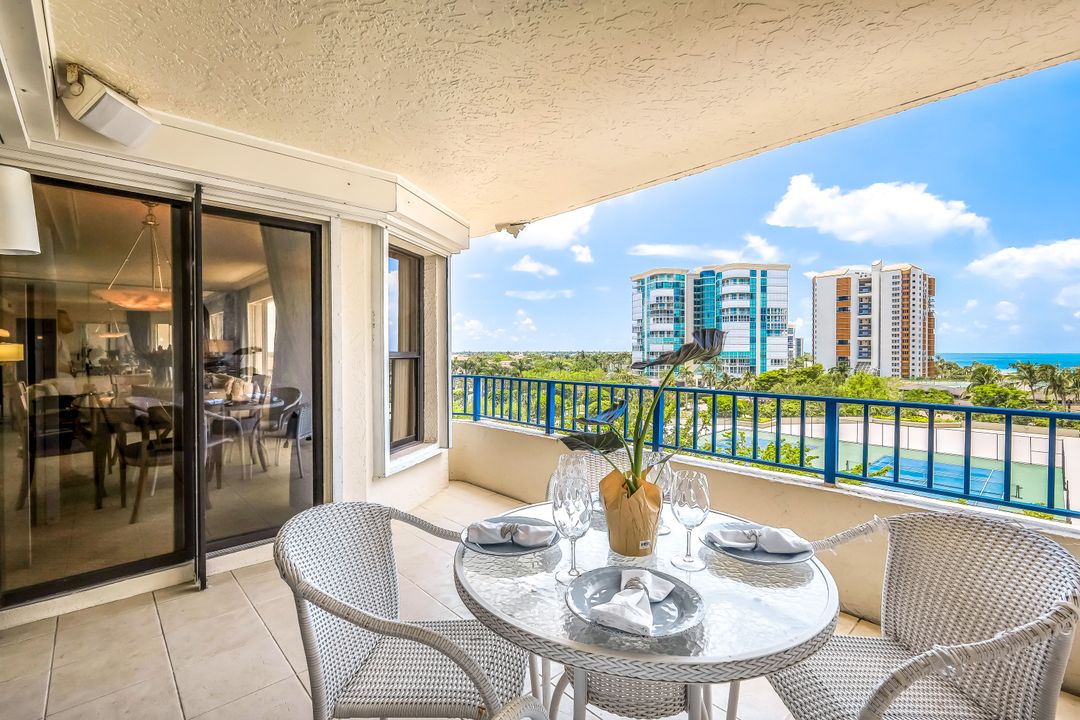 4451 Gulf Shore Blvd N #703, Naples, FL 34103