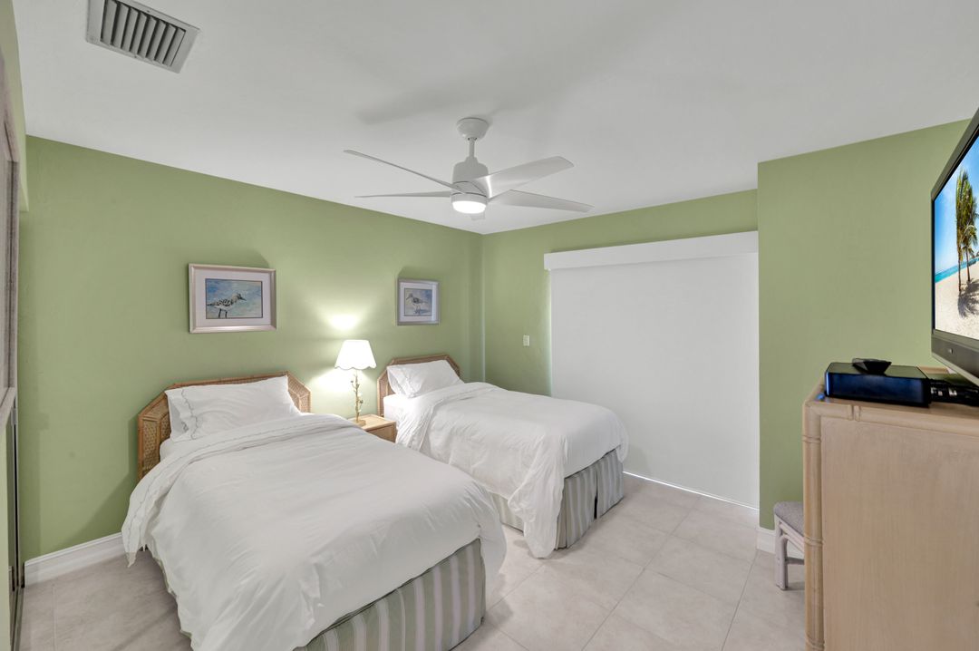 202 Bears Paw Trail, Naples, FL 34105