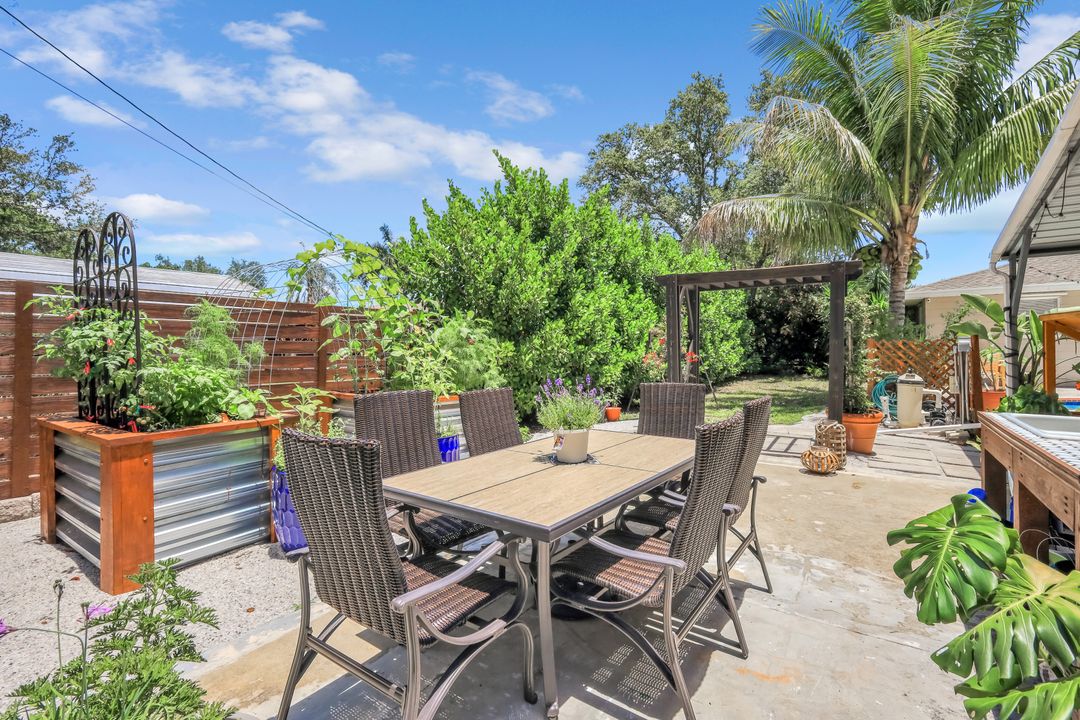 1881 N Evalena Ln, North Fort Myers, FL 33917