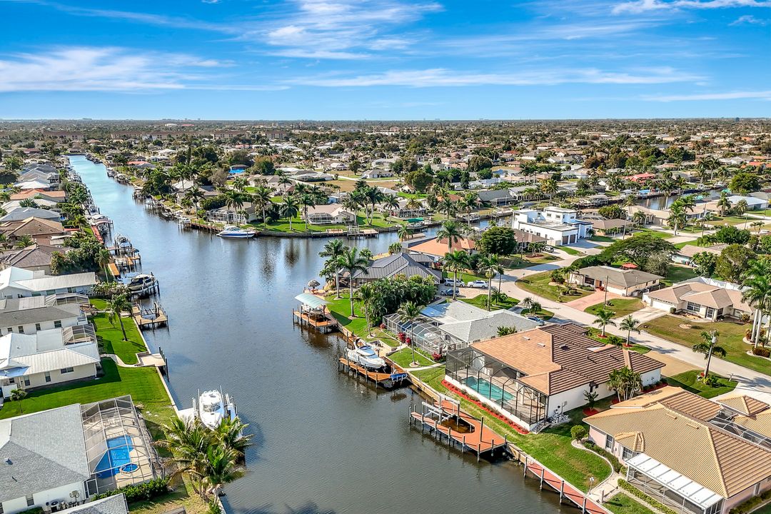 1205 SE 20th Ct, Cape Coral, FL 33990