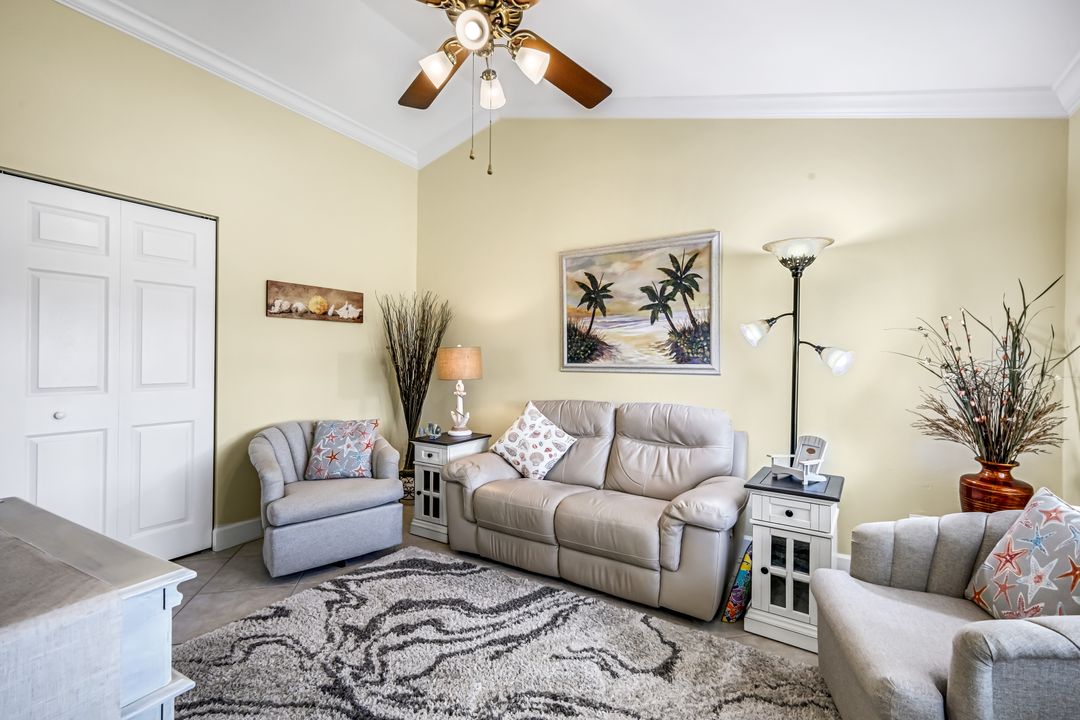 8475 Charter Club Cir #8, Fort Myers, FL 33919