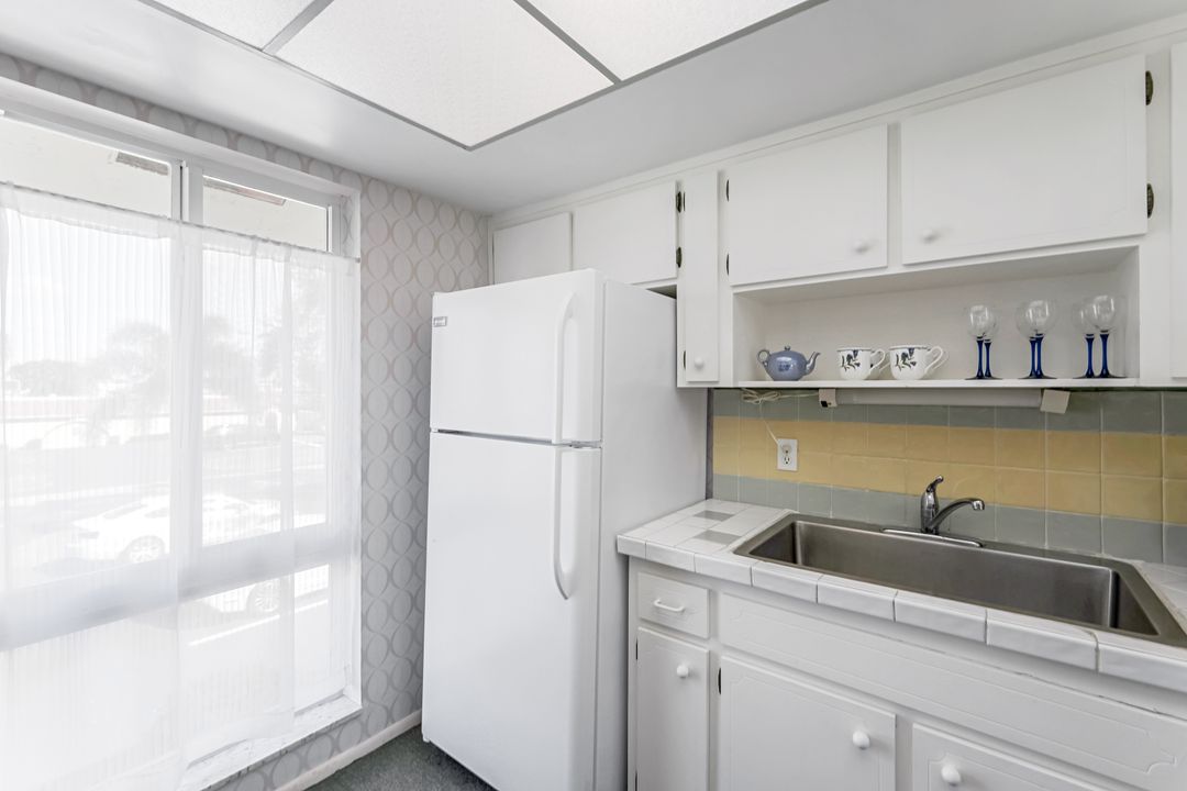 114 Teryl Rd #4, Naples, FL 34112