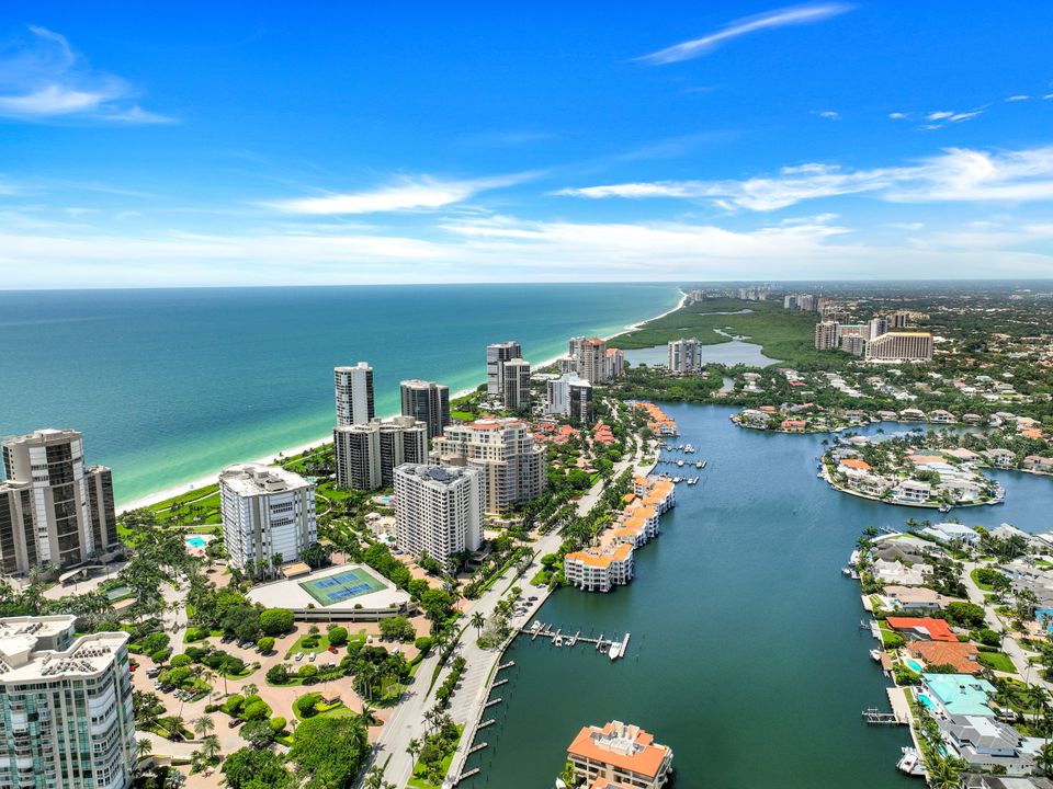 4451 Gulf Shore Blvd N #1605, Naples, FL 34103