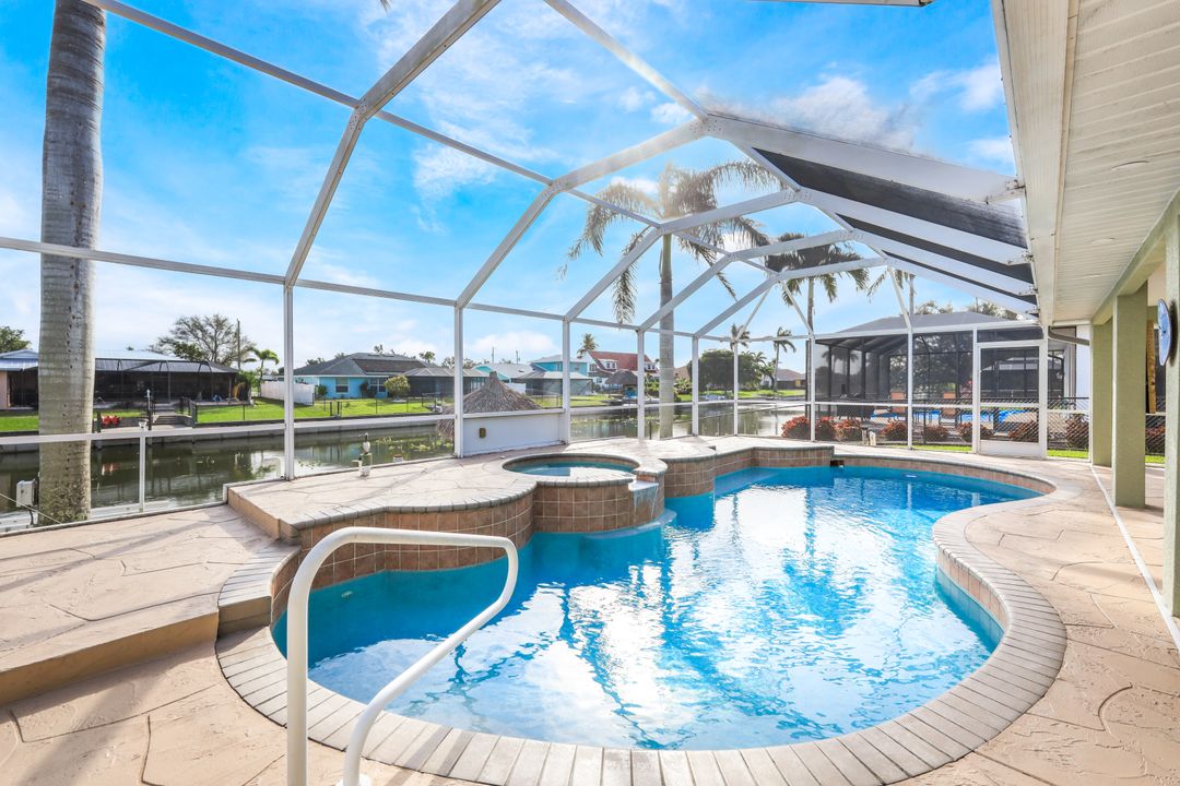 3325 SW 5th Pl, Cape Coral, FL 33914