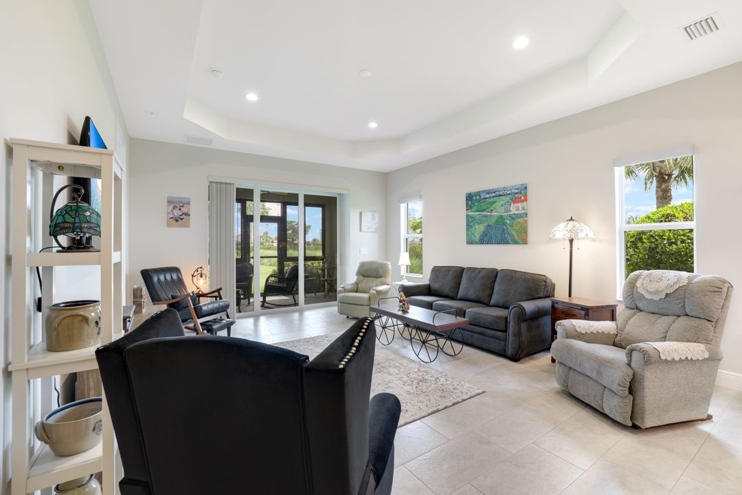 4691 Centaurus Cir, Naples, FL 34120