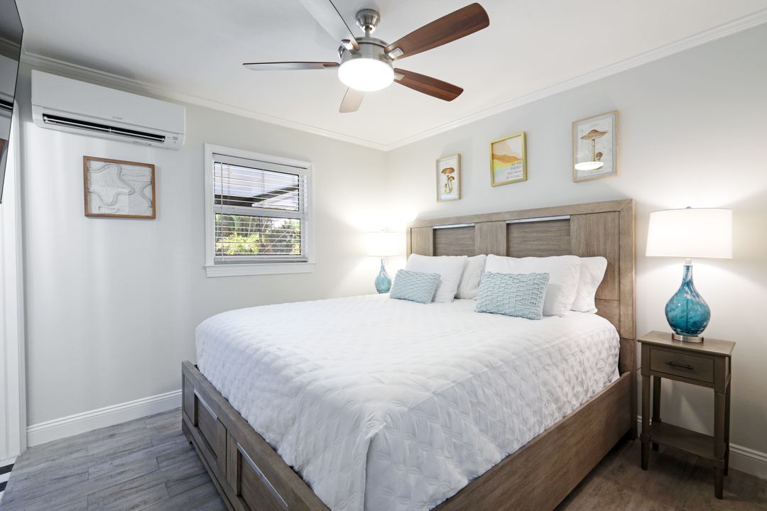 832 97th Ave N, Naples, FL 34108