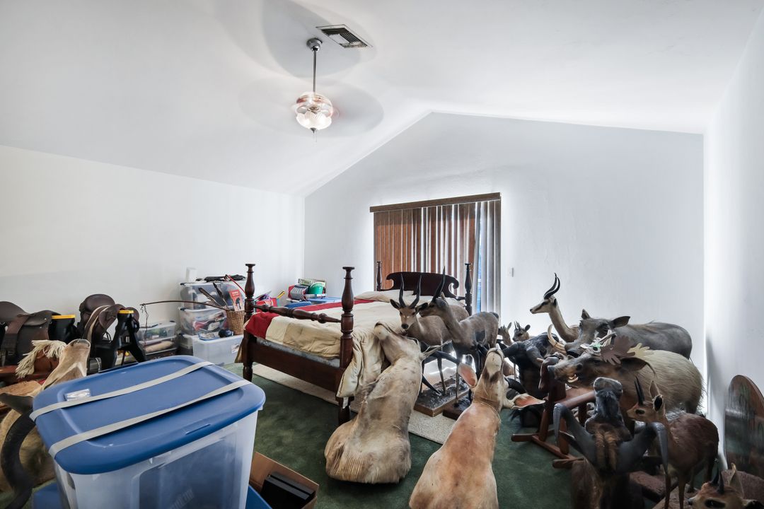 161 20th Ave NW, Naples, FL 34120