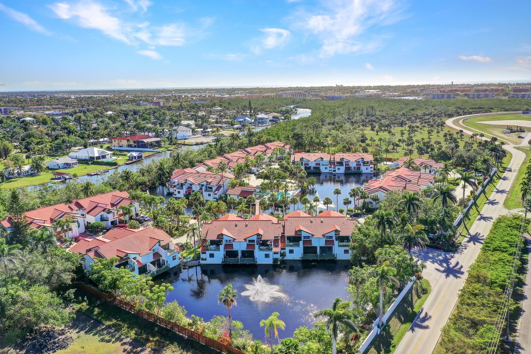 2270 Anchorage Ln #C, Naples, FL 34104