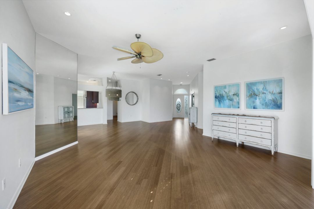 2153 Paget Cir, Naples, FL 34112