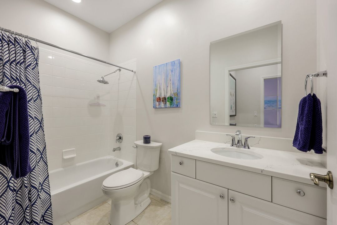 1540 Clermont Dr #202, Naples, FL 34109