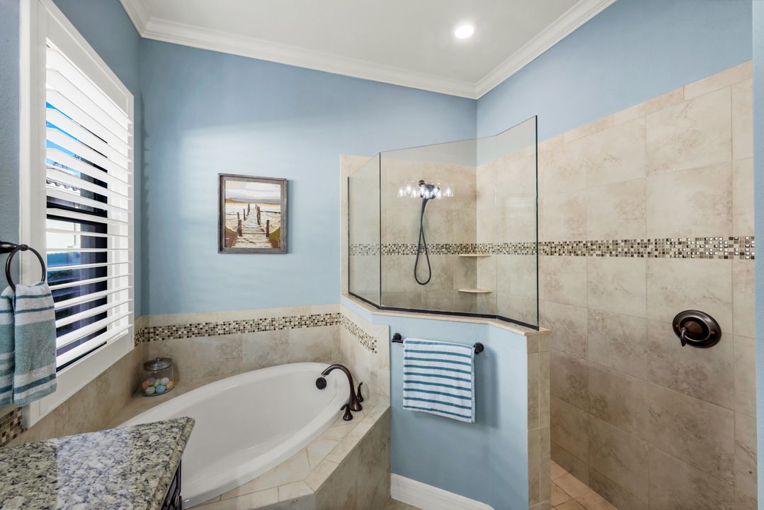 12639 Kinross Ln, Naples, FL 34120