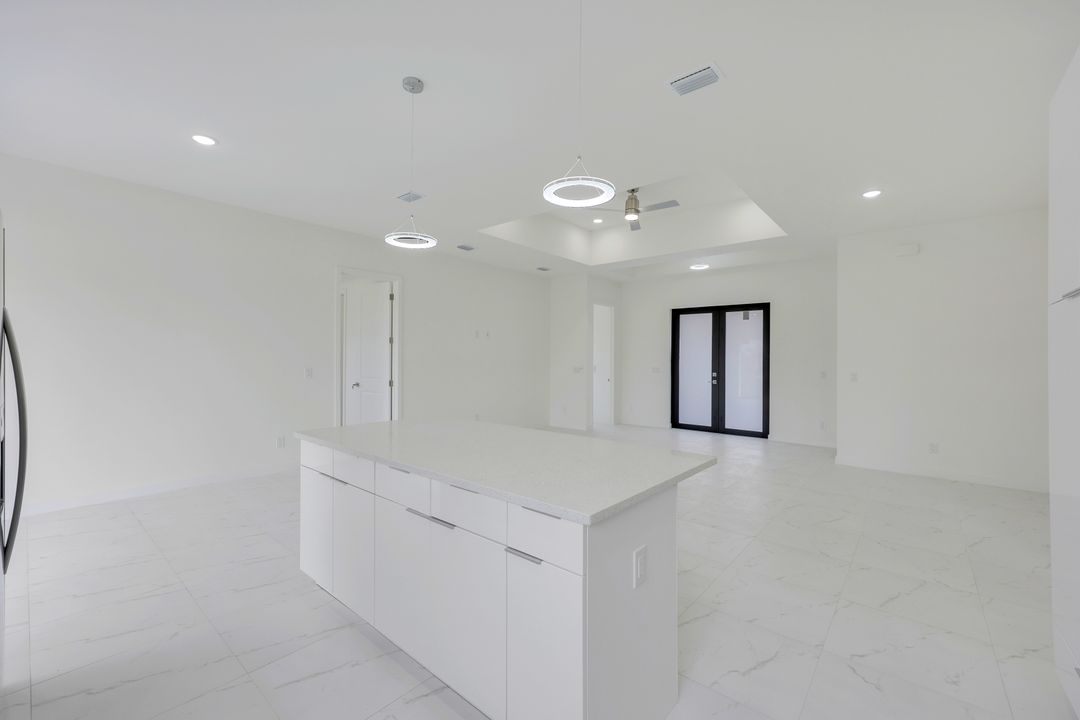 4138 NE 23rd Ave, Cape Coral, FL 33993